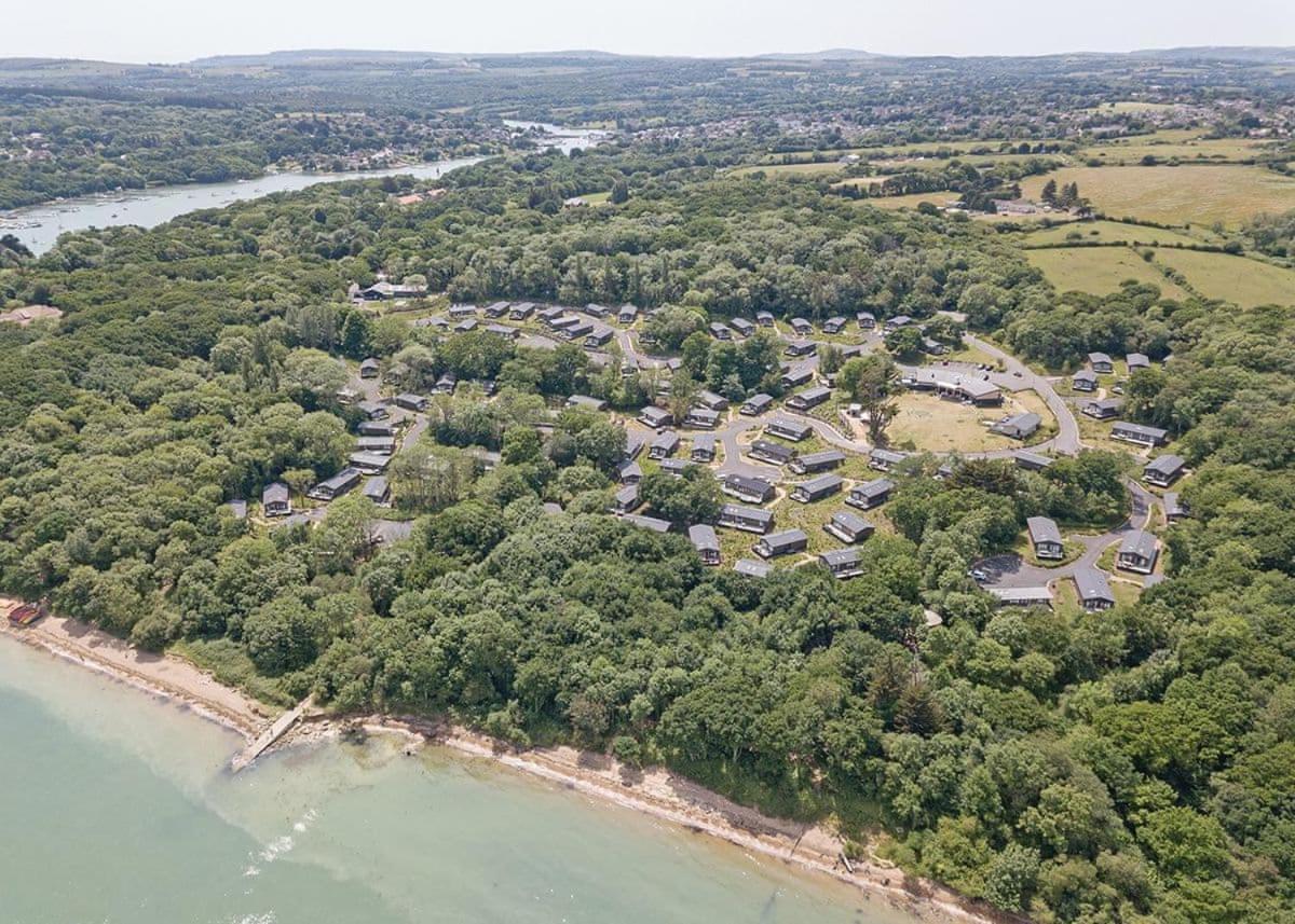 Woodside Bay Lodge Retreat Вуттон-Бридж Экстерьер фото