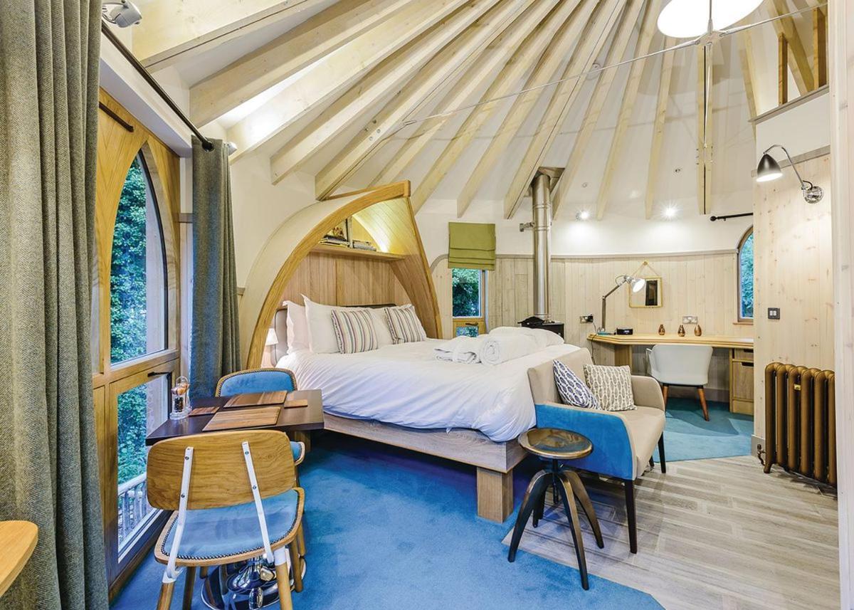 Woodside Bay Lodge Retreat Вуттон-Бридж Экстерьер фото